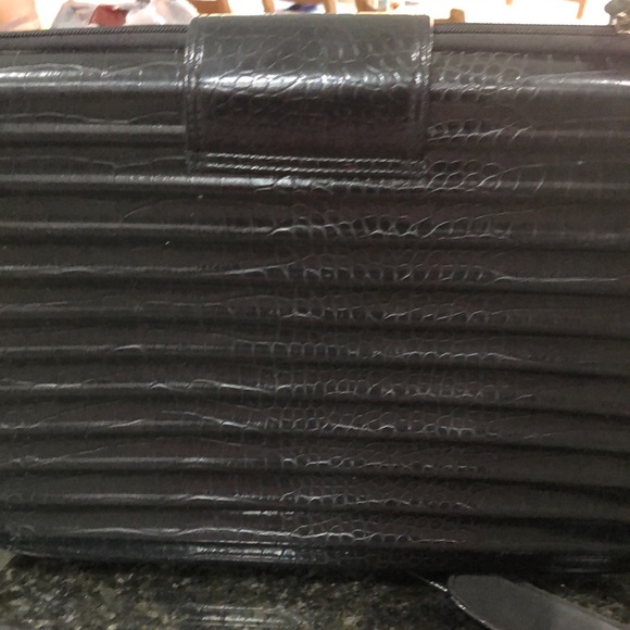 Mobile Edge Computer Case - Picture 5 of 14